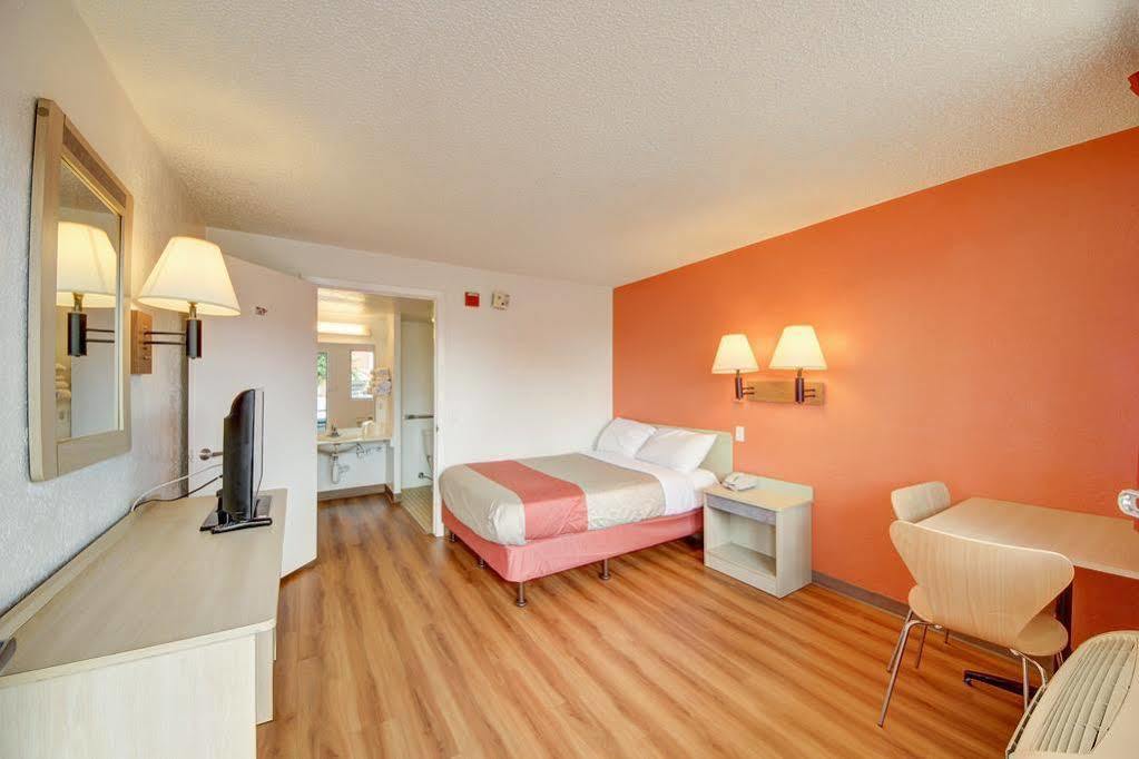 Red Roof Inn San Antonio Northeast - Rittiman Rd Εξωτερικό φωτογραφία