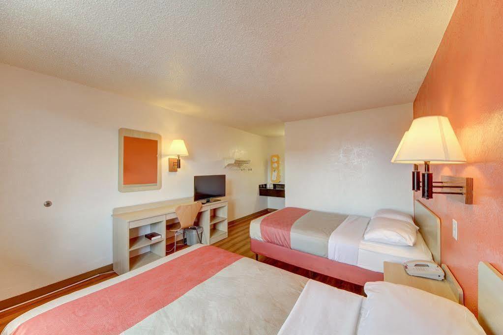 Red Roof Inn San Antonio Northeast - Rittiman Rd Εξωτερικό φωτογραφία