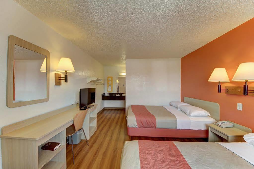 Red Roof Inn San Antonio Northeast - Rittiman Rd Εξωτερικό φωτογραφία