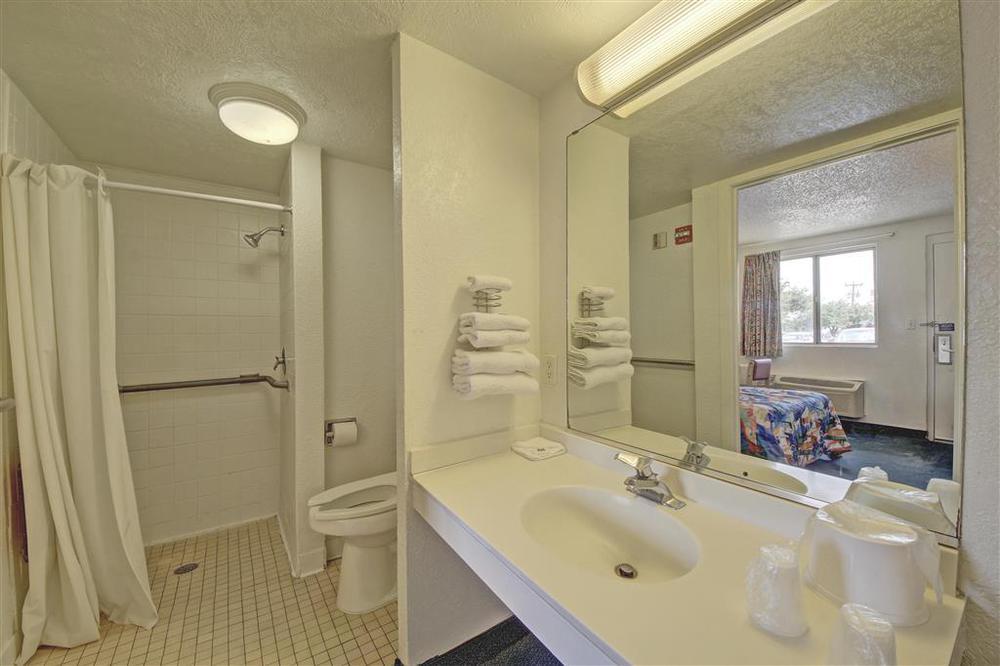 Red Roof Inn San Antonio Northeast - Rittiman Rd Δωμάτιο φωτογραφία